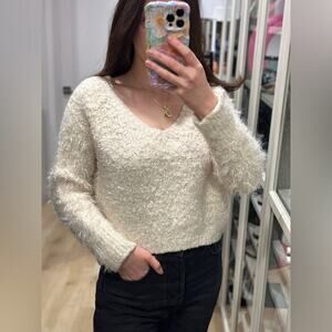 Knitted & Knotted white soft sweater, cropped, size large but fits a S-L